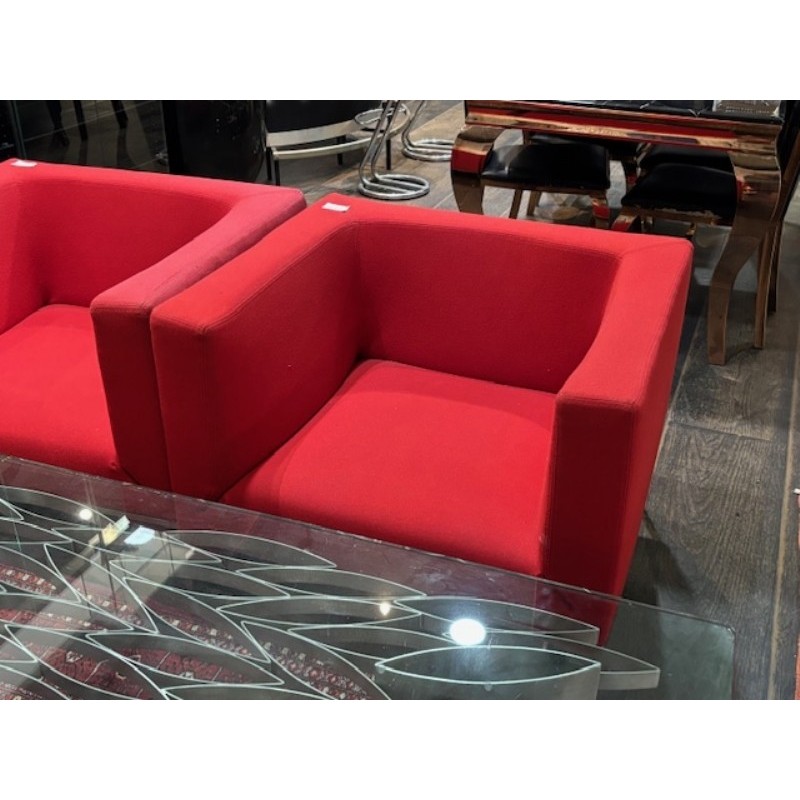 Fauteuil tissu rouge design Parri Marco